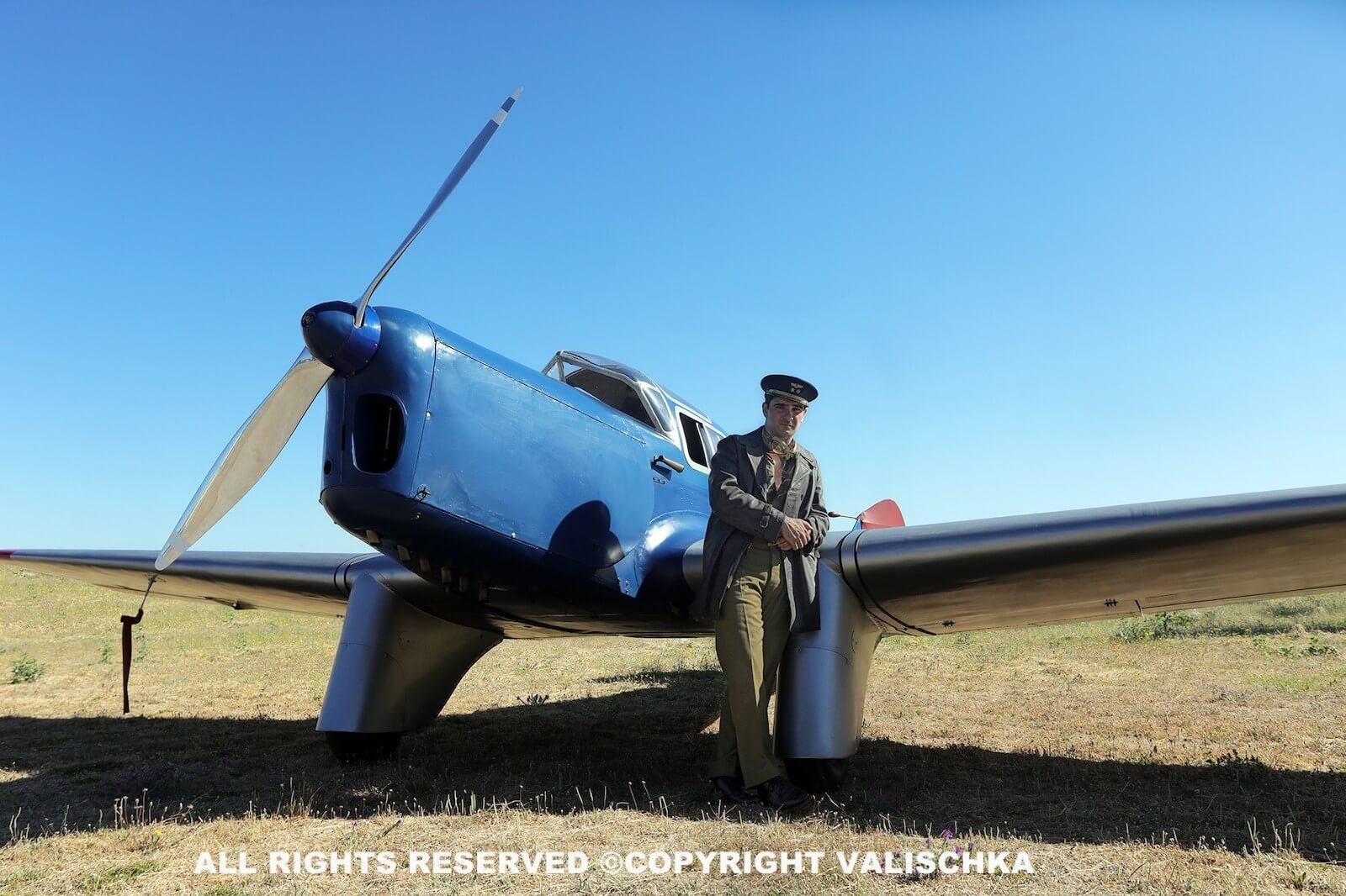 avión excepcional: Miles Falcon en la Guerra Civil